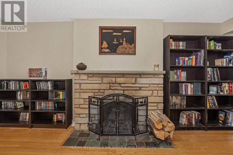 28906635/596-dickinson-avenue/riverside-park-south/ottawa/ontario/K1V7J4_11