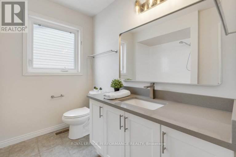 29096024/41-saddle-crescent/hunt-club-park/ottawa/ontario/K1G5L4_31