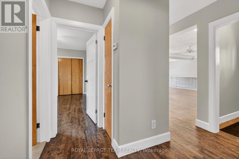 29579808/1318-albany-drive/bel-air-heights/ottawa/ontario/K2C2L9_16