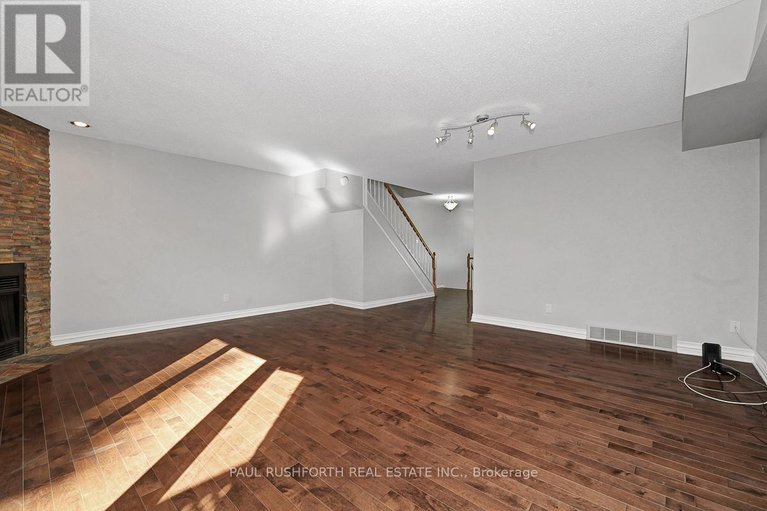 29086716/216-forward-avenue/mechanicsville/ottawa/ontario/K1Y1L2_6