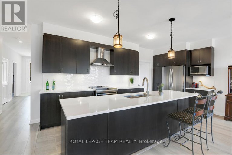 28854769/818-companion-crescent/mahogany-community/ottawa/ontario/K4M0X1_8
