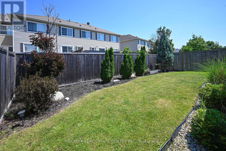 28603563/544-ravendale-way/stonebridge/ottawa/ontario/K2J0G9_36