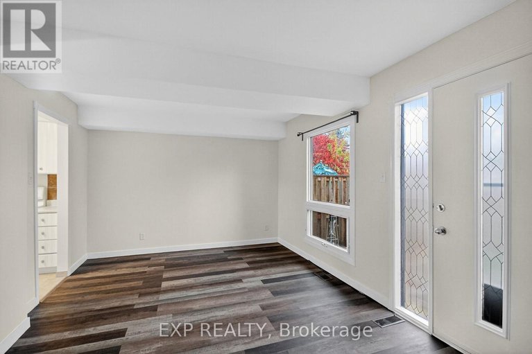 29054147/109-theresa-private/heron-gateindustrial-park/ottawa/ontario/K1V0E7_5