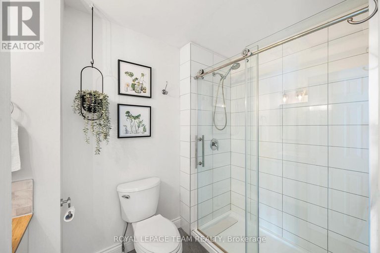 29427970/211-longshire-circle/longfields/ottawa/ontario/K2J4K8_23