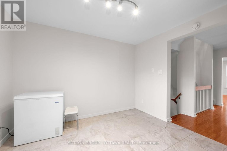28982502/1-marielle-court/fairfield-heights/ottawa/ontario/K2B8P3_11