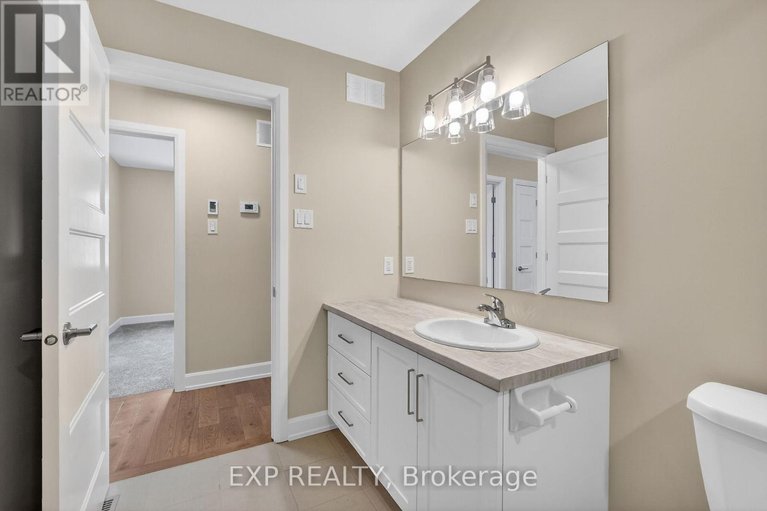 29612429/53-craig-street/village-of-russell/russell/ontario/K4R1A6_21