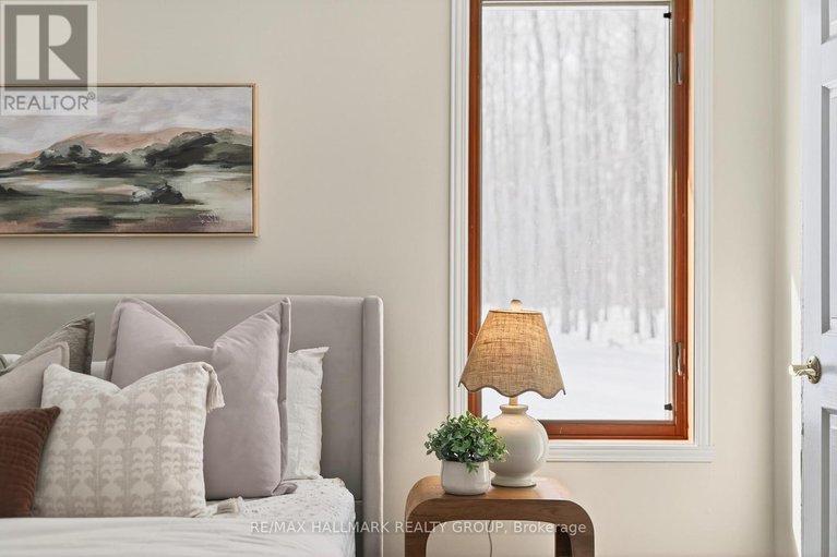 29431777/2349-brennan-park-drive/cumberland-west/ottawa/ontario/K4C1H6_24