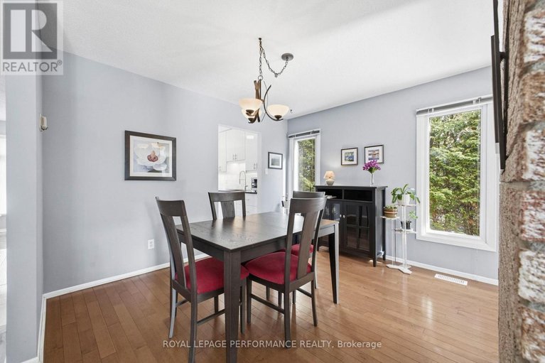 29516247/1089-st-emmanuel-terrace/convent-glen-north/ottawa/ontario/K1C2J6_7