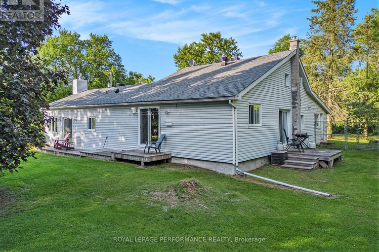 28244627/3383-champlain-street/clarencerockland-twp/clarence-rockland/ontario/K0A1E0_6