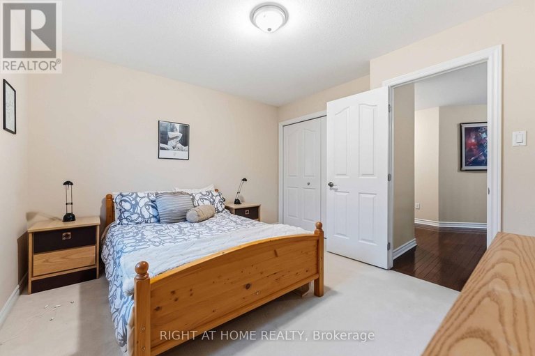 29683852/38-penrith-street/morgans-grantsouth-march/ottawa/ontario/K2W1E5_29