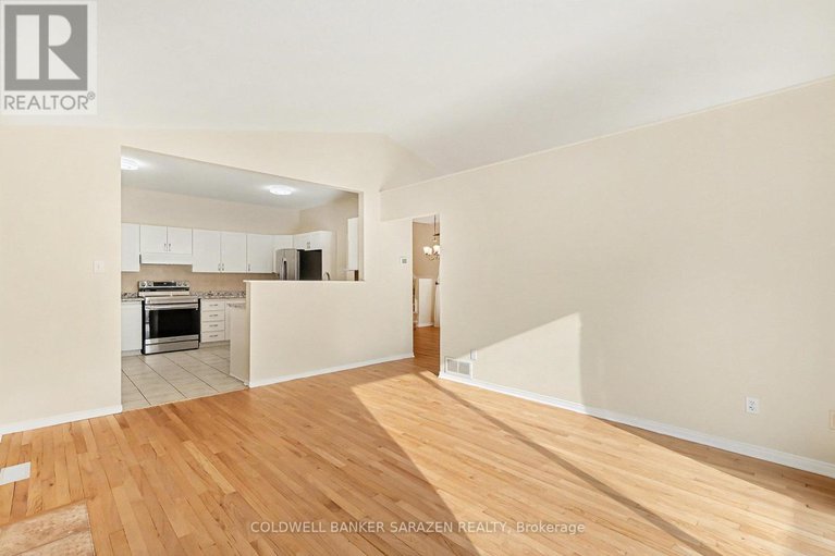 29160298/5132-lerner-way/beacon-hill-south/ottawa/ontario/K1J1B4_15