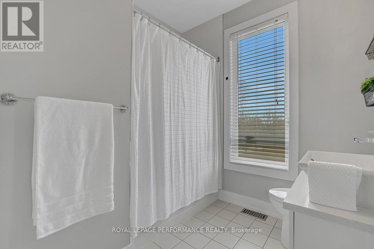 29660166/1285-livingstone-avenue/alta-vista/ottawa/ontario/K1H7P7_25