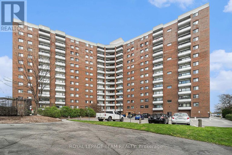 28289249/706-20-chesterton-drive/borden-farmstewart-farmcarleton-heightsparkwood-hills/ottawa/ontario/K2E6Z7_2