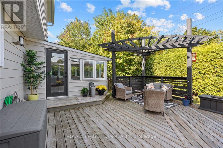 28880151/1371-pebble-road/south-keys/ottawa/ontario/K1V7R7_33
