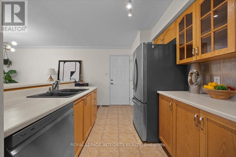 29623181/236-wabiskaw-private/stonebridge/ottawa/ontario/K2J0E5_11