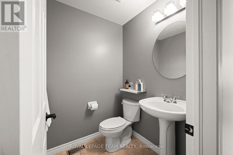 29672098/41-blackshire-circle/stonebridge/ottawa/ontario/K2J5M2_17