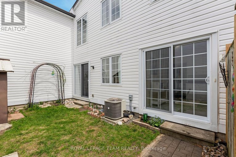 28283538/156-518-orkney-private/carleton-square/ottawa/ontario/K2C3M7_34