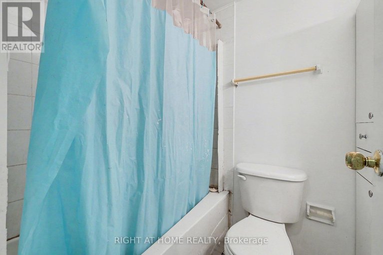 29442012/305b-2044-arrowsmith-drive/beacon-hill-south/ottawa/ontario/K1J7V8_42