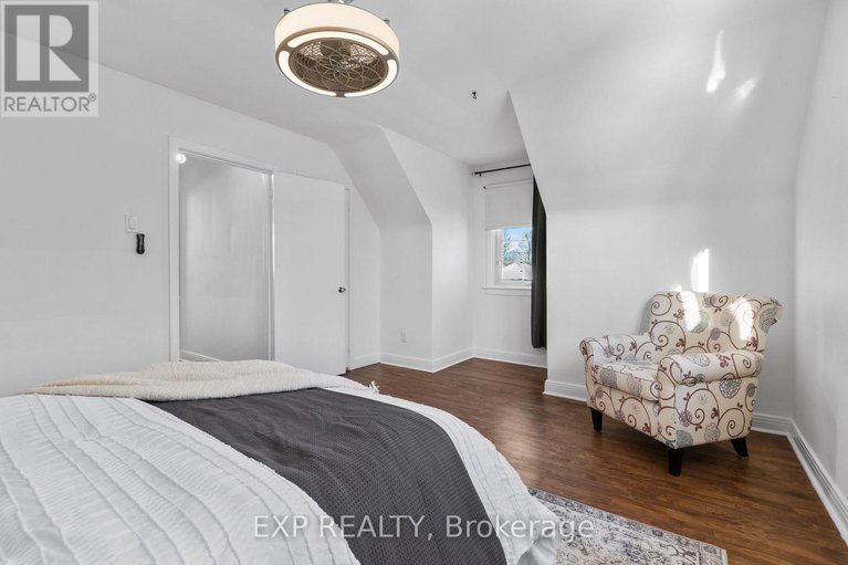 29269814/576-donald-street/overbrookcastle-heights/ottawa/ontario/K1K1L6_19