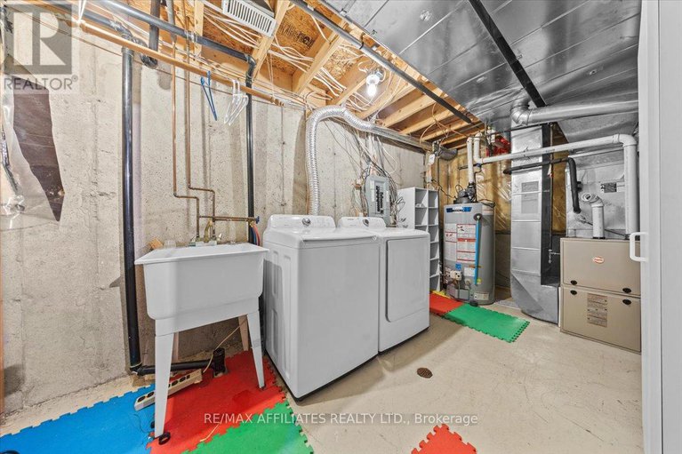 28777669/1639-trenholm-lane/fallingbrookpineridge/ottawa/ontario/K4A4B4_32