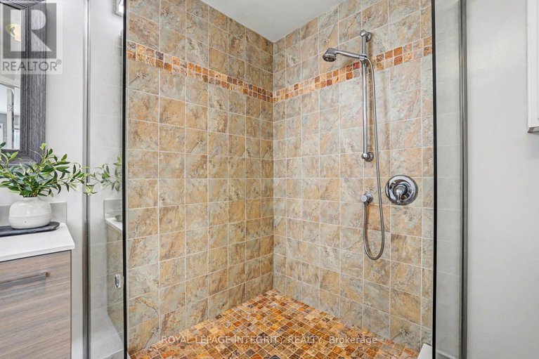 29392141/185-withrow-avenue/meadowlandsst-claire-gardens/ottawa/ontario/K2G3N6_23