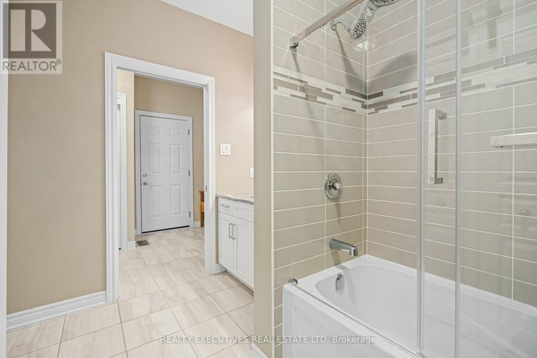 29266311/90-magnolia-way/north-grenville-twp-kemptville-south/north-grenville/ontario/K0G1J0_20