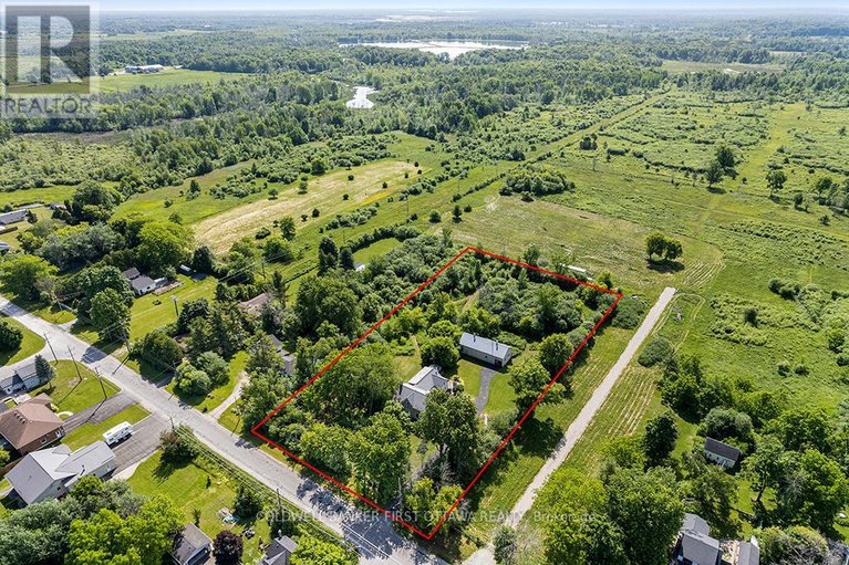 28148483/28-south-street/drummondnorth-elmsley-north-elmsley-twp/drummondnorth-elmsley/ontario/K7H2G1_40