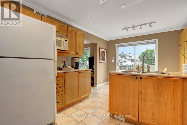 28882866/1166-ambercrest-street/carson-grove/ottawa/ontario/K1J1B2_15