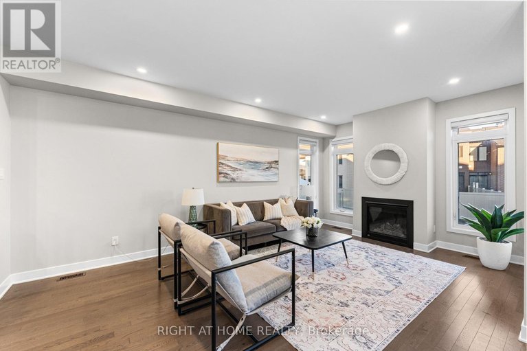 29644491/35-plank-street/emerald-meadowstrailwest/ottawa/ontario/K2V0M8_12