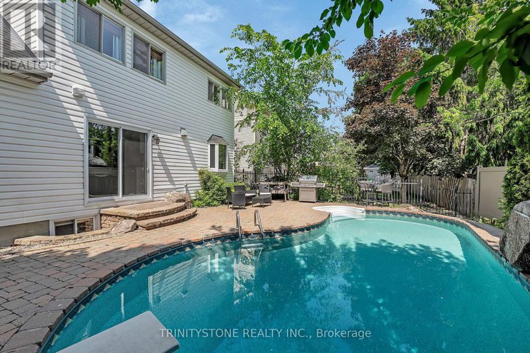 28638172/32-kyle-avenue/stittsville-central/ottawa/ontario/K2S1G9_47