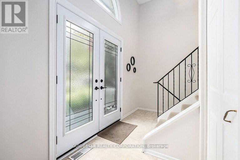 28638634/5336-mclean-crescent/manotick-long-island-nicholls-island/ottawa/ontario/K4M1E5_4
