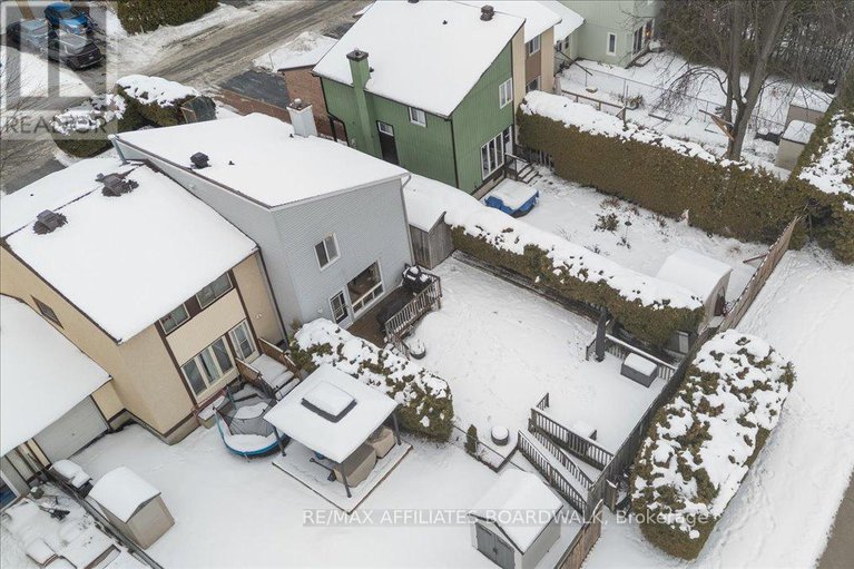 29195363/1146-grenoble-crescent/orleans-wood/ottawa/ontario/K1C2C6_36