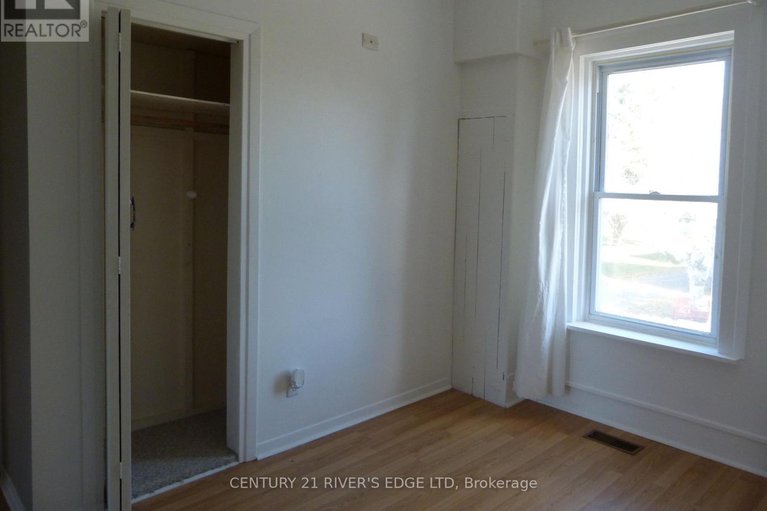 29040852/468-gladstone-street-n/winchester/north-dundas/ontario/K0C2K0_28