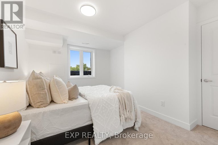 28791224/815-silhouette-private/cedargrovefraserdale/ottawa/ontario/K2J4S3_22