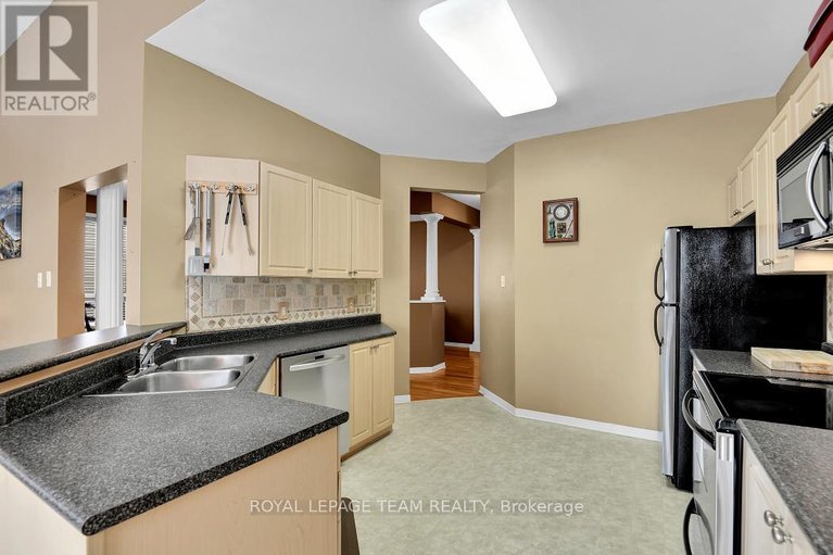 29689425/162-redcliff-avenue/longfields/ottawa/ontario/K2J5J7_12