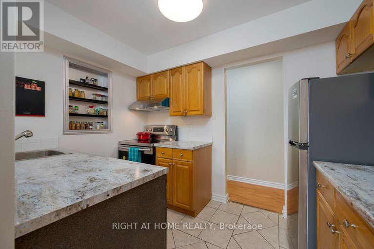 28485628/204-316-savard-avenue/vanier/ottawa/ontario/K1L7S2_12
