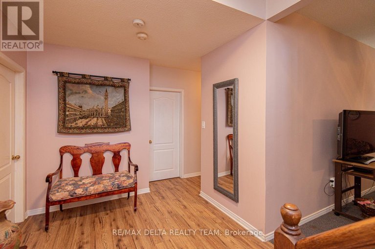 29649021/892-beauchamp-avenue/hiawatha-parkconvent-glen/ottawa/ontario/K1C3A7_28