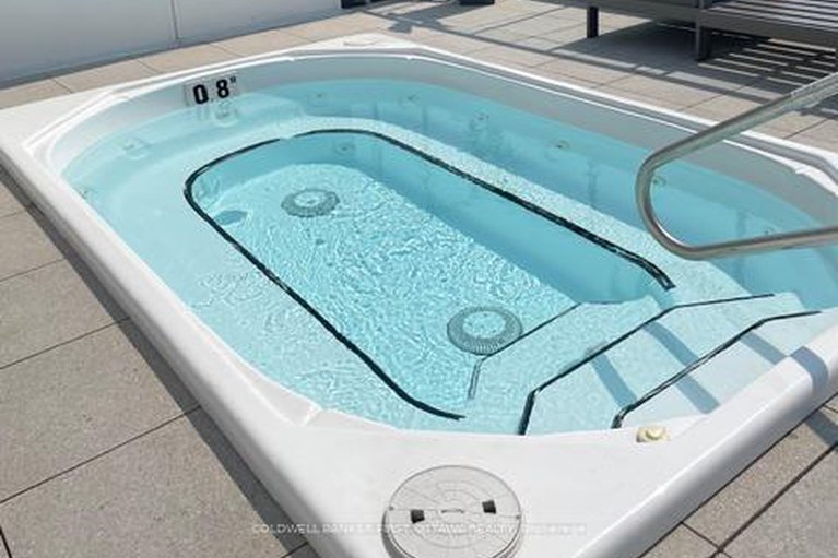 29039698/602-200-inlet-private/chatelaine-village/ottawa/ontario/K4A5H3_45