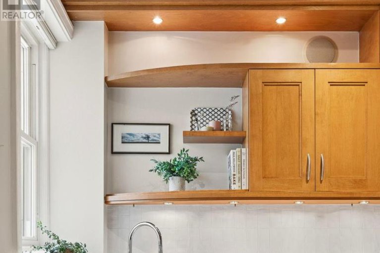 29438099/1-179-wilbrod-street/sandy-hill/ottawa/ontario/K1N6L4_17