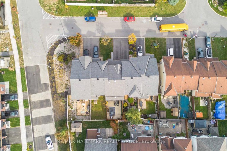 28985545/104-esterbrook-drive/mer-bleuebradley-estatesanderson-park/ottawa/ontario/K1W0A9_45