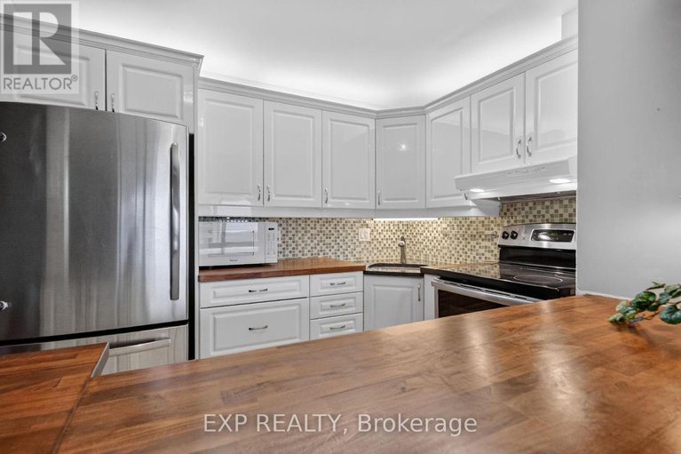 29618054/2009-1171-ambleside-drive/woodroffe/ottawa/ontario/K2B8E1_8