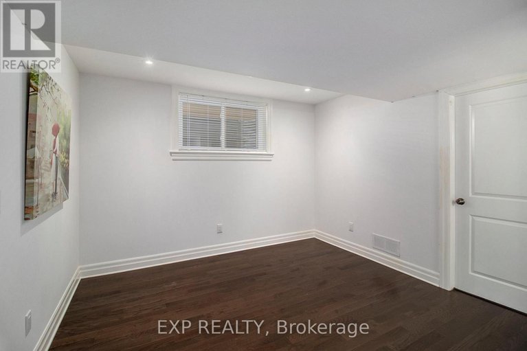 28485972/179-avro-circle/cfb-rockcliffe-and-area/ottawa/ontario/K1K4Y9_32