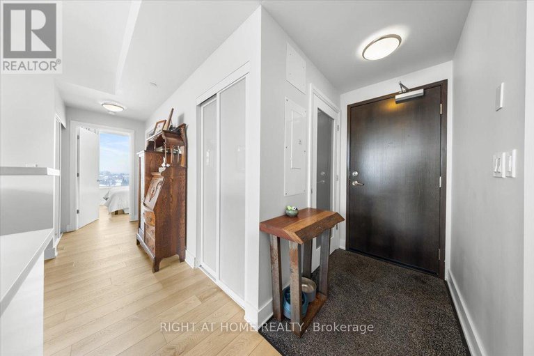 29416126/705-1035-bank-street/glebe/ottawa/ontario/K1S5K3_5