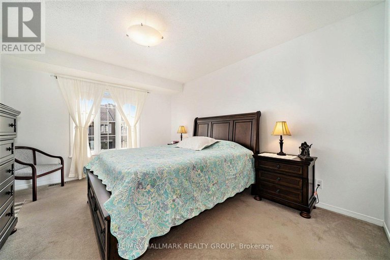 28796114/7-maple-park-private/upper-hunt-club/ottawa/ontario/K1T4A6_14