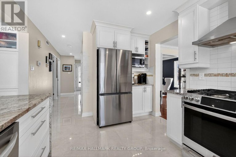 29344609/1372-jules-leger-drive/cumberland-ridge/ottawa/ontario/K4C1E2_8