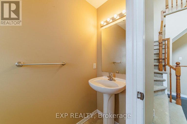 29636240/356-west-ridge-drive/stittsville-south/ottawa/ontario/K2S2G8_3