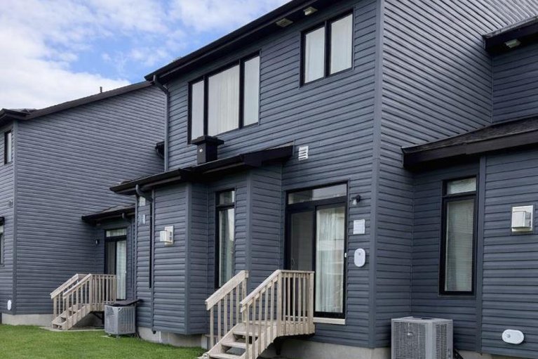 29669021/74-nettle-crescent/leitrim/ottawa/ontario/K1T0W9_29