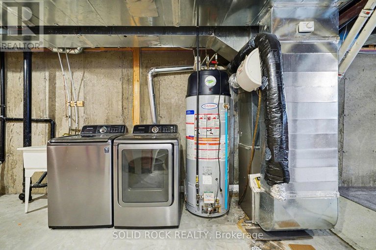 29305275/407-white-arctic-avenue/half-moon-bay/ottawa/ontario/K2J5W5_25