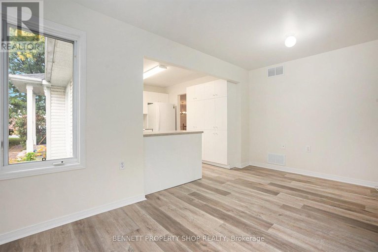 28928627/11-billingham-crescent/morgans-grantsouth-march/ottawa/ontario/K2K2T7_11