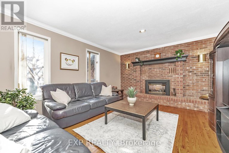 28592981/1309-plante-drive/hunt-clubwestern-community/ottawa/ontario/K1V9Z8_17